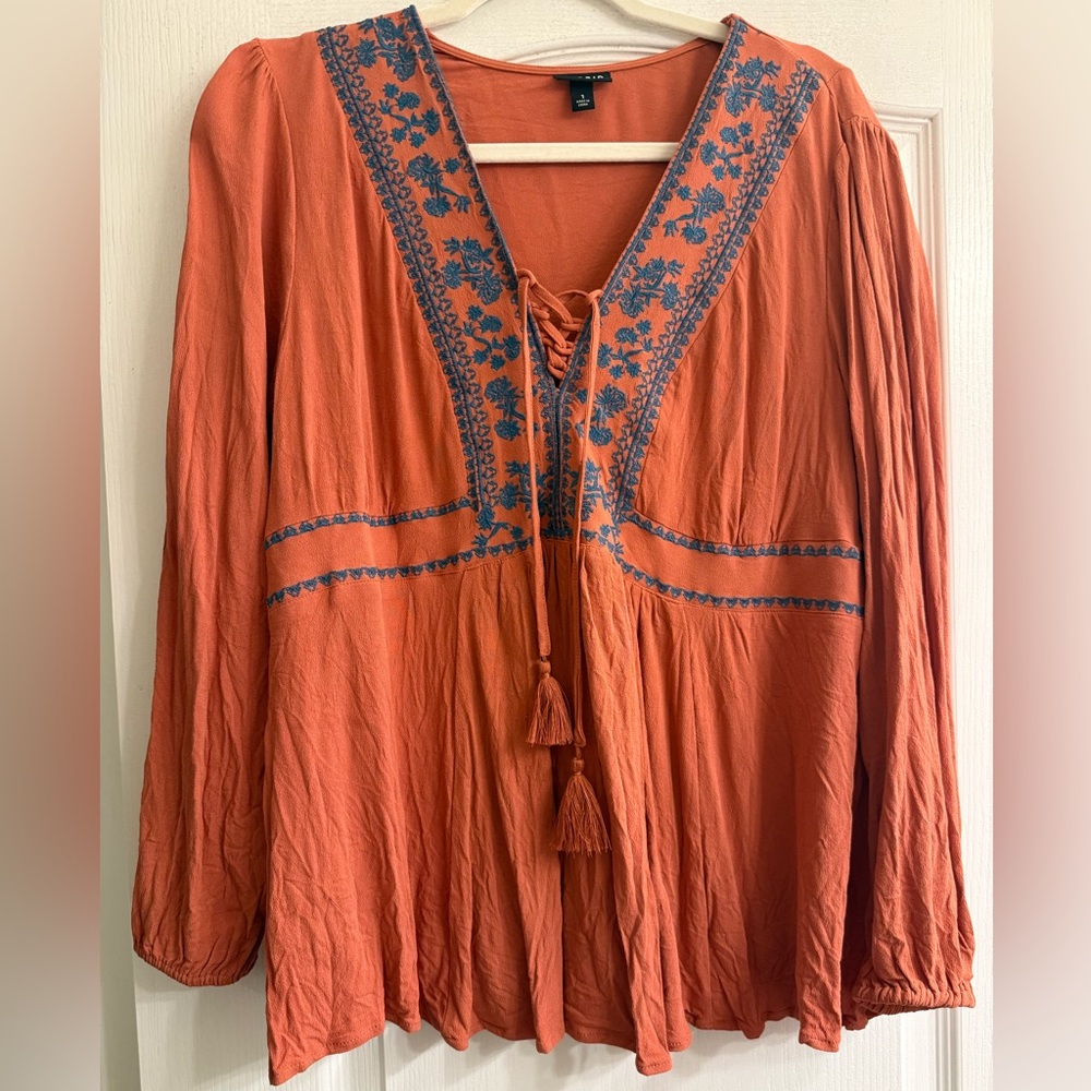 Torrid Rust Babydoll Crepe Embroidered Lace-Up Bohemian Top Blouse - size - 1